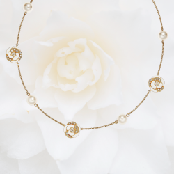 Grossé Collier - Blanc Camelia - Goldfarbe - Perle - 6 mm - Creme - Kristalle - Vergoldet - 38+5 cm - GJ24689