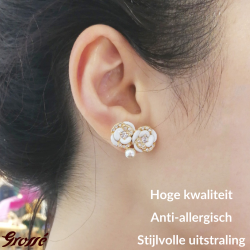 Grossé Oorsteker - Blanc Camelia - Goudkleurig - Parel - Crème - Kristallen - Verguld - Bloem - 18x22 mm