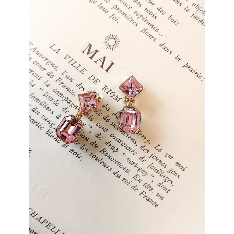 Traveller Clip-on Earrings - Drop Earring - Gold coloured - Crystals - Light Pink - Gold plated - 30x13 mm - 157698