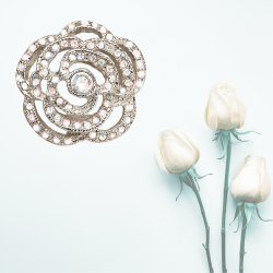Grossé Clip-on Earrings - Parfum Rose - Silver Coloured - Crystals - Platinum Plated - 18 mm - Flower