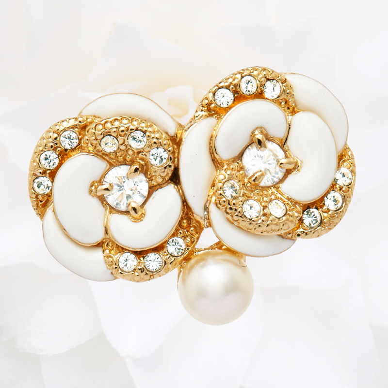 Grossé Earrings - Blanc Camelia - Gold Plated - Pearl - Cream - Crystals - Flower - 18x22 mm