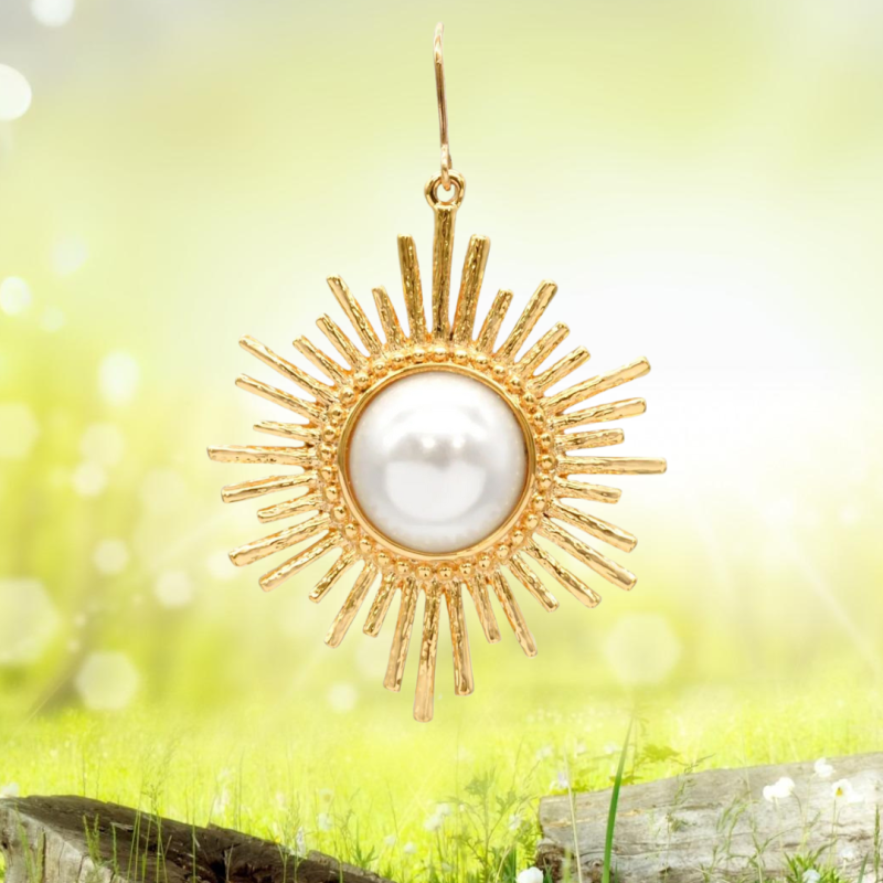 Grossé Drop Eaarings - Future Floral - Gold Coloured - Pearl - White - Gold Plated - 47x30 mm - GJ64780
