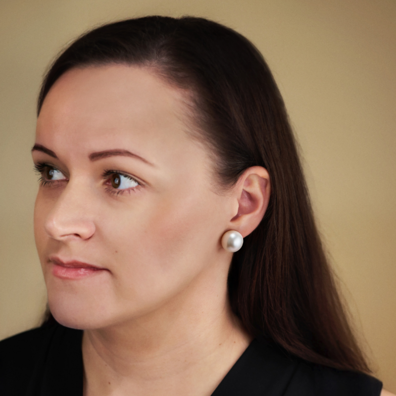 Traveller Clip-on Earrings - Pearls - 16 mm - White - Platinum Plated - Silver Coloured - Halve Pearls - 700216