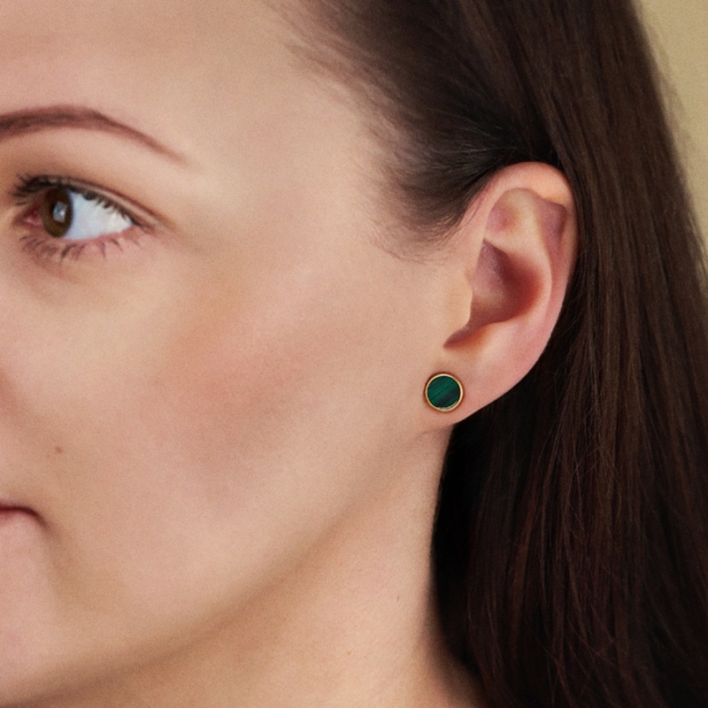 Traveller Earrings - 22ct Gold Plated - Real Malachite - Green - Ø 9 mm - Unique