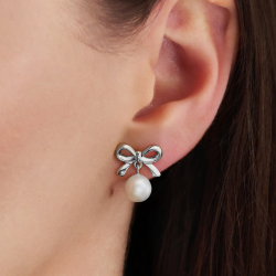 Traveller Earrings - Silver Coloured - Pearl - Ø 8mm - White - Bow - Platinum Plated - 17x14 mm - 114340