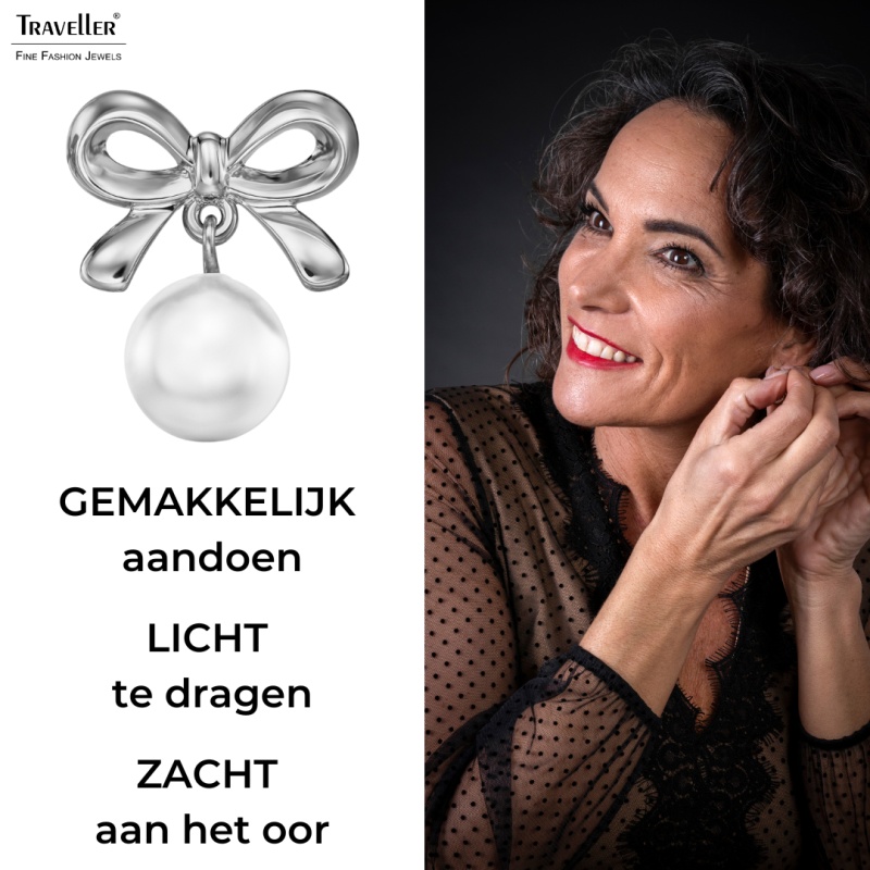 Traveller Oorstekers - Zilverkleurig - Parel - Ø 8mm - Wit - Strikje - Geplatineerd - 17x14 mm - 114340