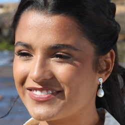 Traveller Clip-on Earrings - Pearl Drops - 15x12 mm - White - Preciosa Crystals - Platinum plated - 32x12 mm