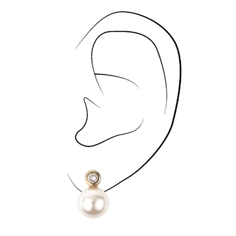 Traveller pierced earring - 10mm white peaarl - gold plated