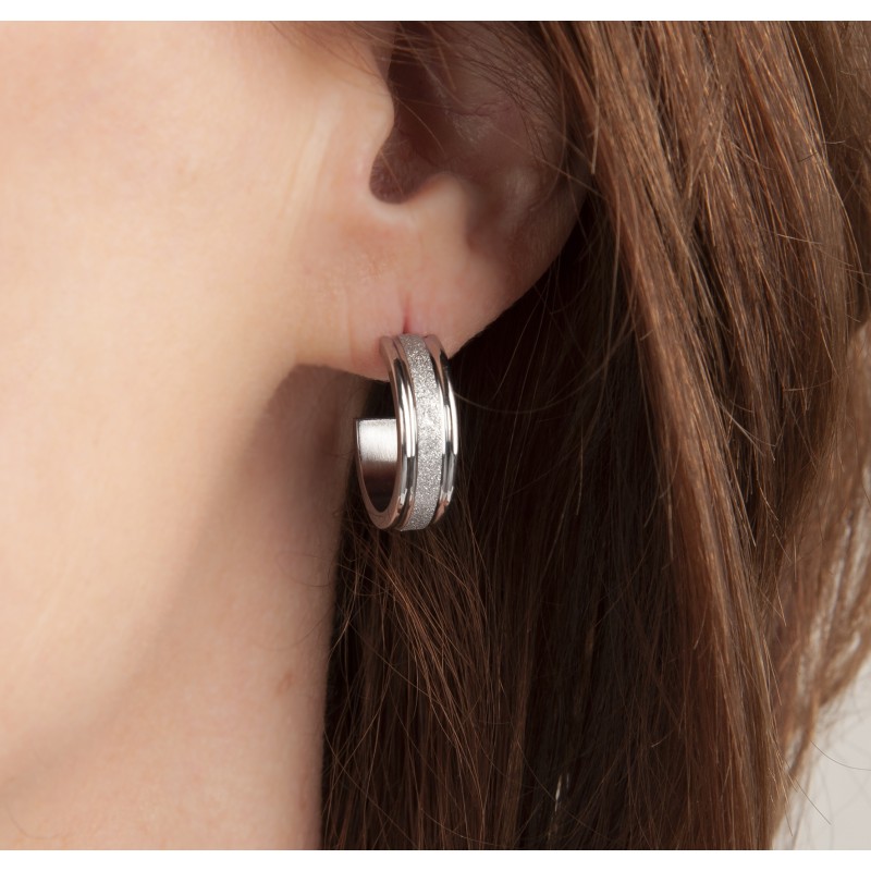 Traveller Hoop Earrings - Silver Coloured - Stainless steel - Shiny - Glitter effect - Ø 20mm