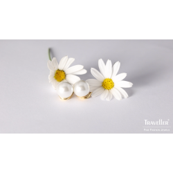 Traveller Clip-on Earrings - Pearl - 10 mm - White - Gold plated - Gold-coloured