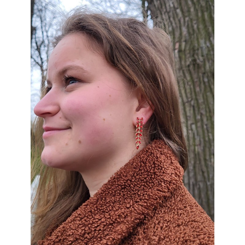 Grossé Clip-on Earrings - Pendants - Gold Coloured - Crystals - Red - 40x10 mm - Gold Plated