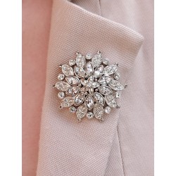 Traveller Broche Dames - Bloem - Kristallen - Zilverkleurig - Geplatineerd