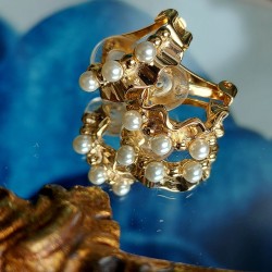 Grossé Oorclips - Ruffle Pearl - 22kt Verguld - Parels - Wit - 16x7 mm