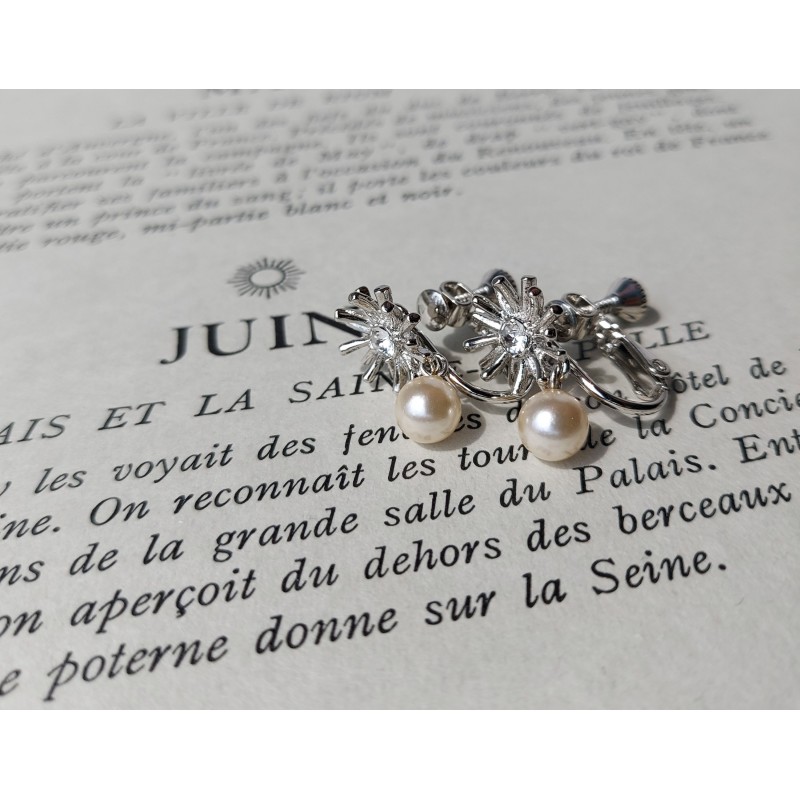 Grossé Clip-on Earrings - Pendants - Silver Coloured - Pearl - White - Crystals - 20x10 mm - Platinum Plated