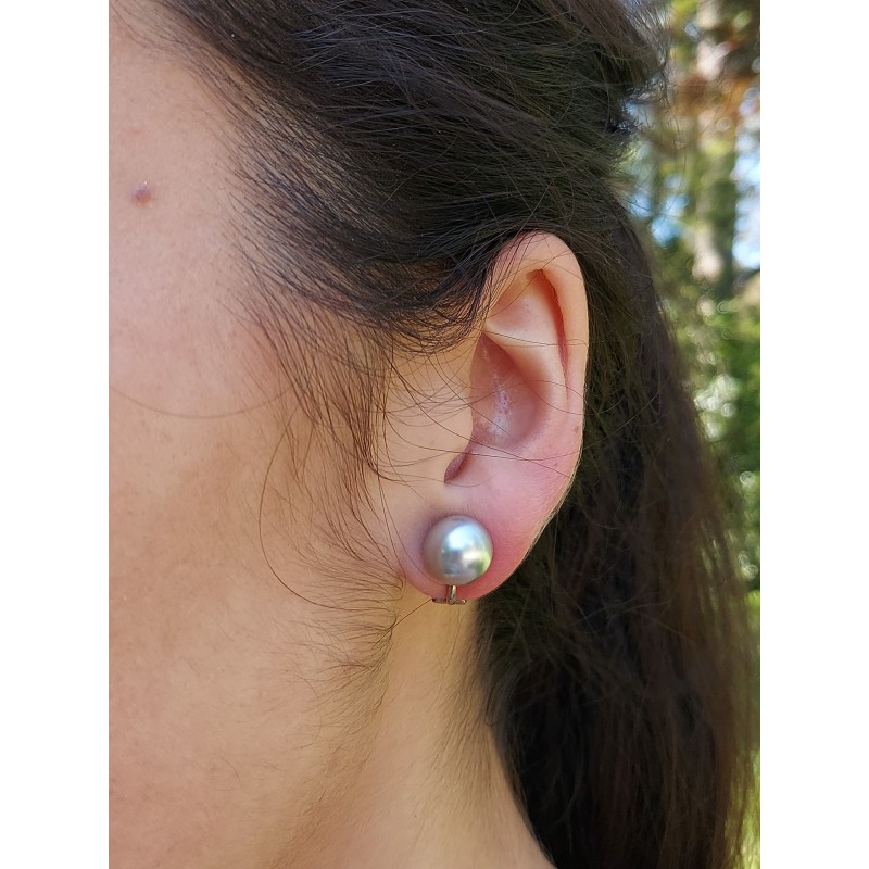Traveller Clip-on Earrings - Pearls - 10 mm - Pale grey - Platinum plated - Silver-coloured - 15x10 mm - 710110