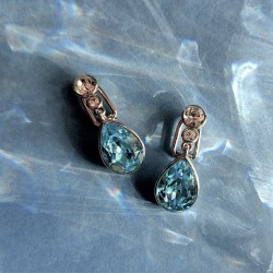 Traveller Ohrclip - Hänger - Silberfarben - Kristalle - Hellblau - Platiniert - 30x10 mm