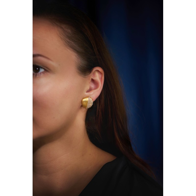 Traveller Clip-on Earrings - 22ct Gold Plated - Matt and Glossy - Crystals - 20x19 mm