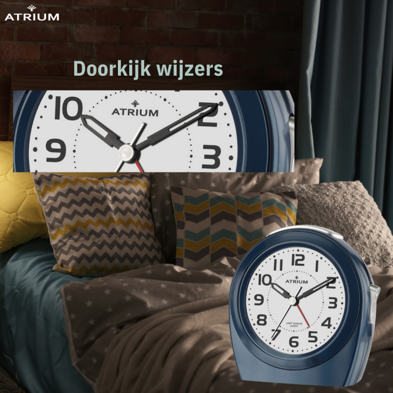 ATRIUM Wekker - Senioren - Analoog - Autolight - Donker Blauw - Duidelijk - Eenvoudig - Zonder tikgeluid