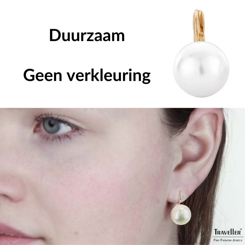 Traveller Oorbellen - Brisures - Parel - 12 mm - Wit - Hangers - 22kt verguld - 700612 Traveller Oorbellen - Brisures - Parel - 12 mm - Wit - Hangers - 22kt verguld - 700612