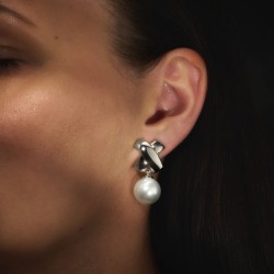 Traveller Clip-on Earrings - Drop Earrings - Pearls - 14mm - White - Cross - Platinum Plated - 32x16mm - 110507