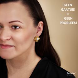 Traveller Clip Oorbellen - Goudkleurig - Parels - 10 mm - Wit - Verguld - Bloem - 23 mm