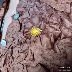 Osira Broche Kind - Vintage Broche Dames - Goudkleurig - Egel - Kristallen - Groen - Retro - Verguld - 24x19 mm - 353014