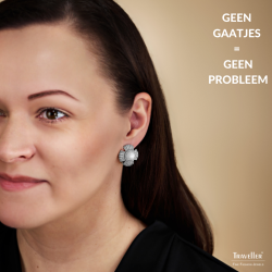 Traveller Clip Oorbellen - Zilverkleurig - Parels - 10 mm - Wit - Geplatineerd - Bloem - 23 mm - 114277