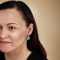 Traveller Clip-on Earrings - Drop Earring - Silver Coloured - Crystals - Platinum Plated - Hearts - 25x20 mm