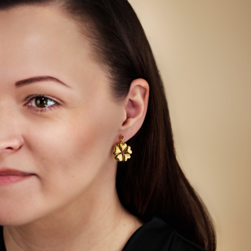 Traveller Clip-on Earrings - Drop Earring - Gold Coloured - Crystals - Red - Gold Plated - Hearts - 25x20 mm