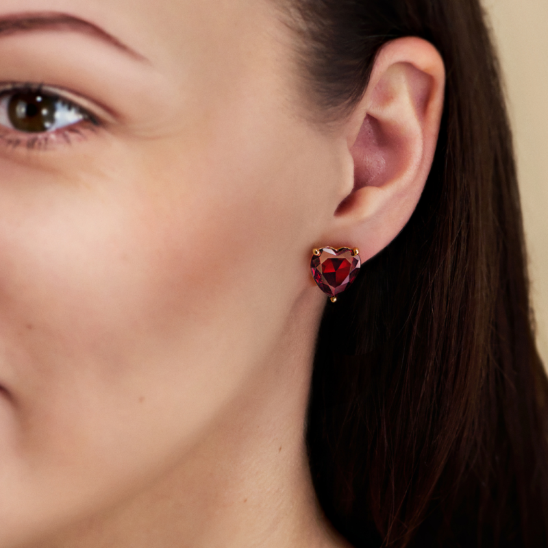 Traveller Clip Oorbellen - Goudkleurig - Zirkonia - Rood - Verguld - Hart - 13x12 mm - 157685