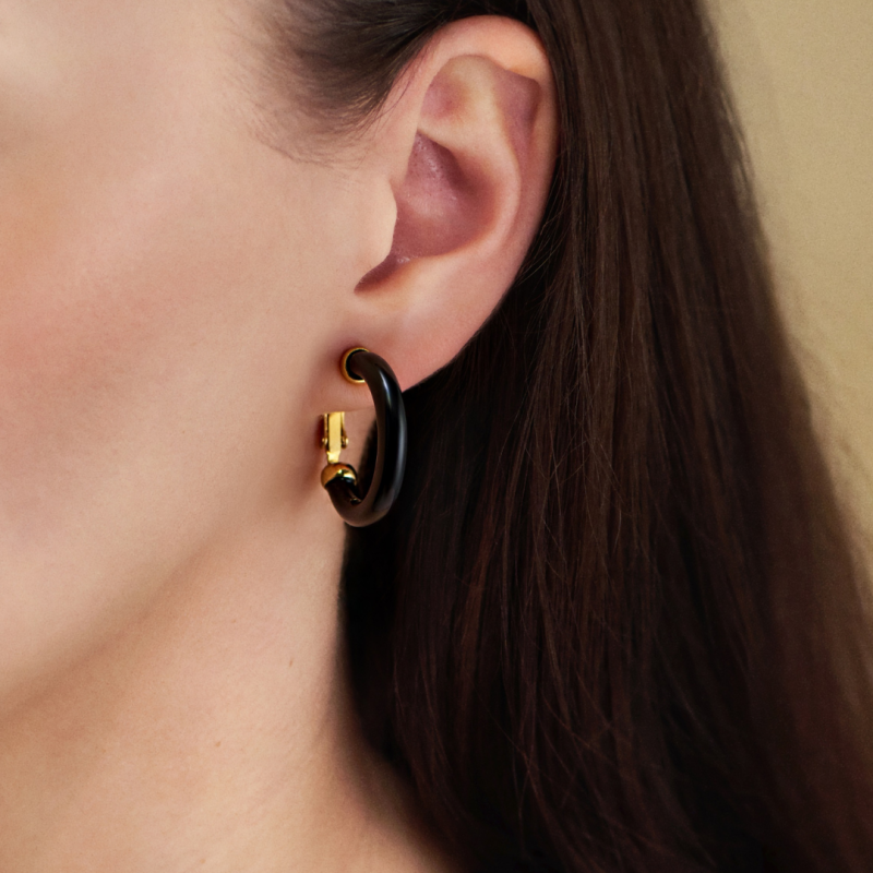 Traveller Clip Oorbellen - Oorringen - Verguld 22ct - Zwart Resin - 25 mm