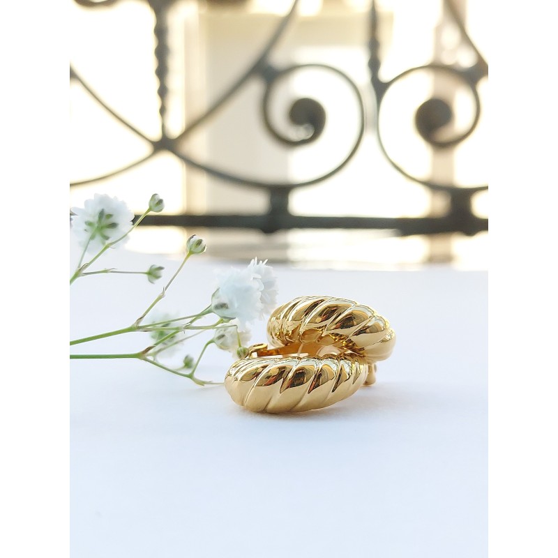 Traveller Clip-on Earrings - 22ct Gold plated - Twist-effect - Gold-coloured - 20x7 mm