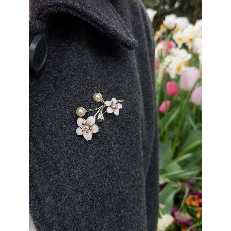 Grossé Brooch - Sakura - Platinum Plated - Cherry Blossom - White Pearl - Zirconia - Enamel Leaves - GJ30534P