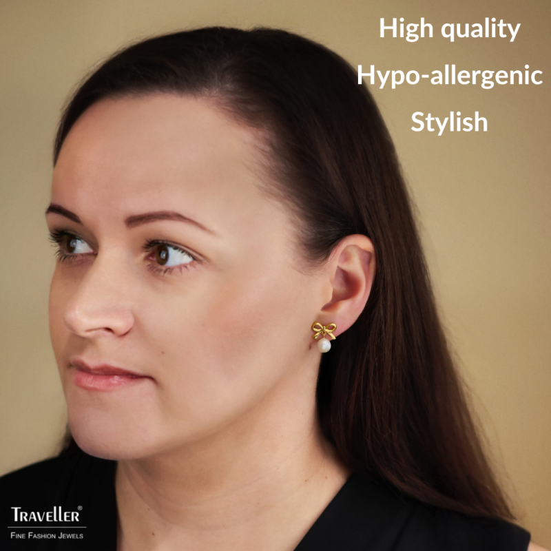 Traveller Earrings - 22ct Gold Plated - Pearl - Ø 8mm - White - Bow - 17x14 mm - 114339